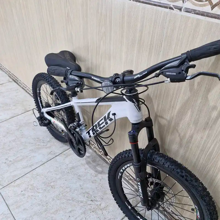 دوچرخه ترک وان سایز 20 مدل AT-2000 آلومینیوم (Trek One)